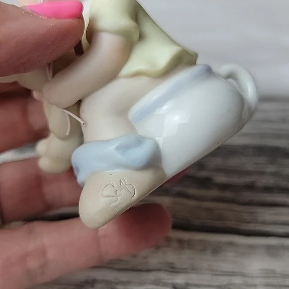 VINTAGE Precious Moments Potty Time - Picture 5 of 7